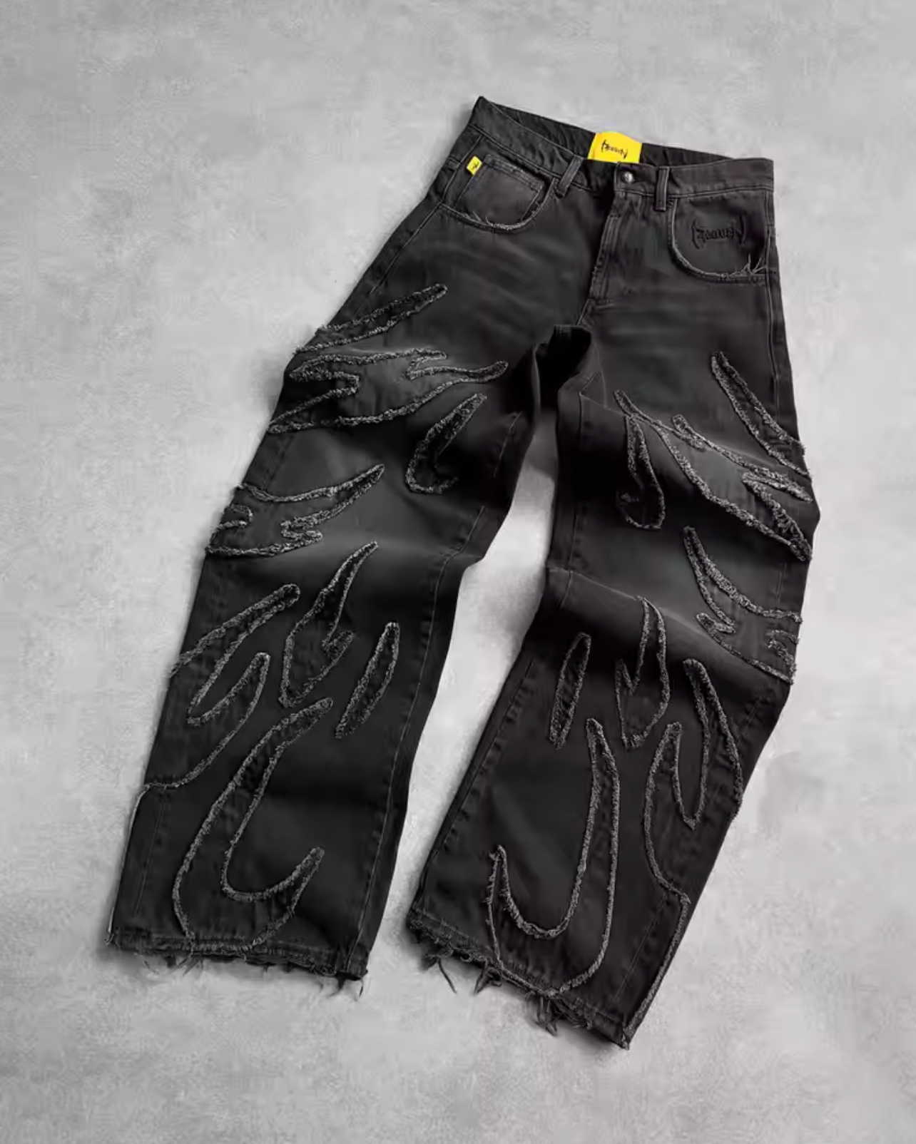 Magnor Hell⢠- Jeans con bordado de llamas